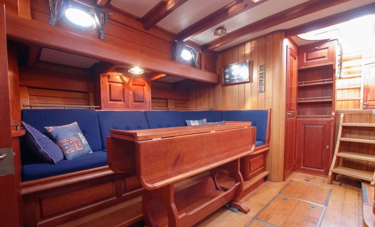 Custom Built 53 | Bruine Beer