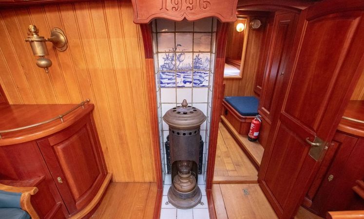 Custom Built 53 | Bruine Beer