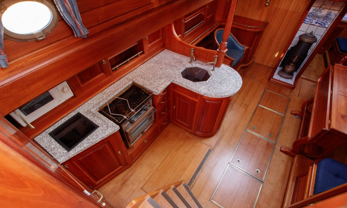 Custom Built 53 | Bruine Beer