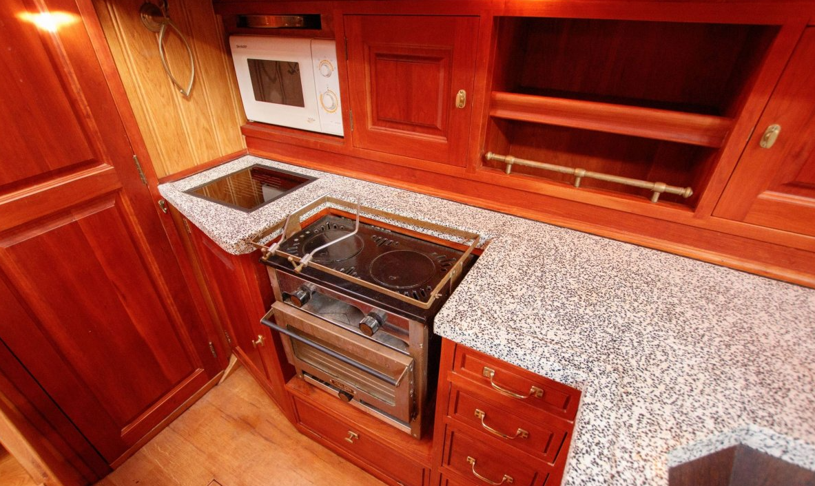 Custom Built 53 | Bruine Beer