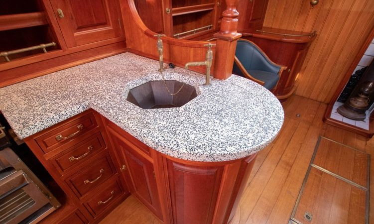 Custom Built 53 | Bruine Beer