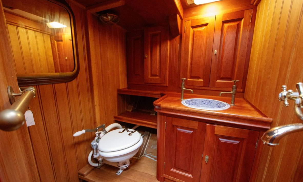 Custom Built 53 | Bruine Beer