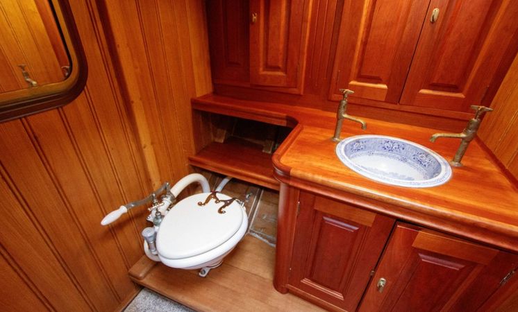 Custom Built 53 | Bruine Beer