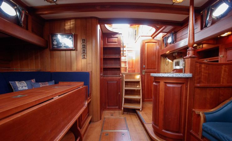 Custom Built 53 | Bruine Beer