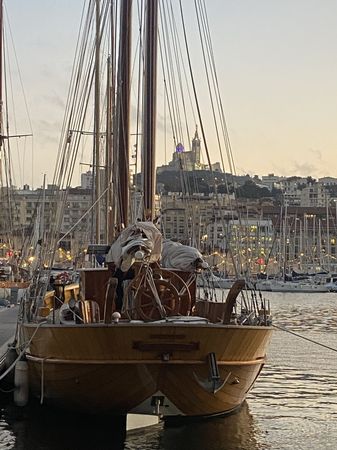 Custom Built 53 | Bruine Beer