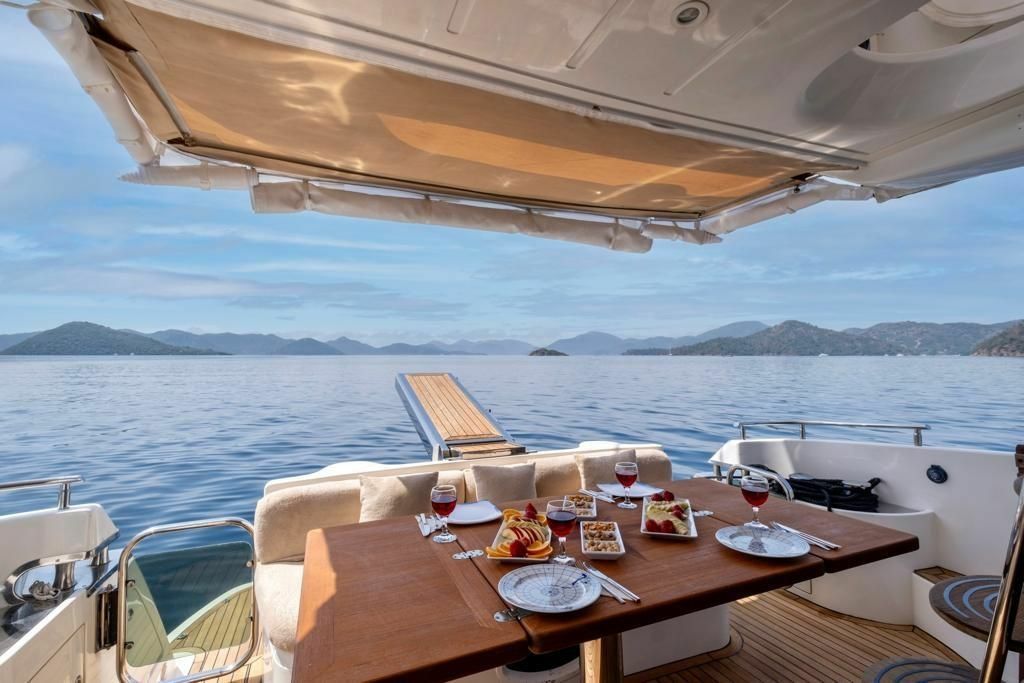 Azimut 52 | My Story 1