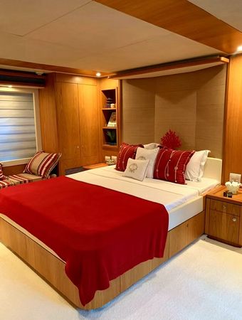 Ferretti 88 | Prince