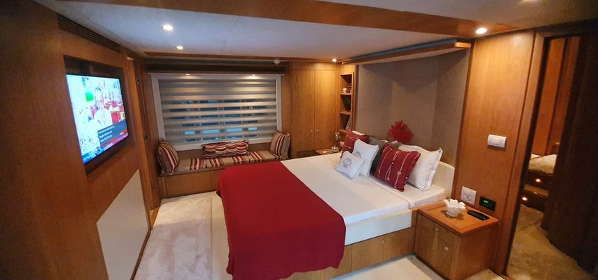 Ferretti 88 | Prince