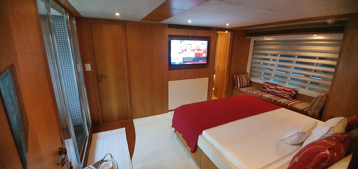 Ferretti 88 | Prince