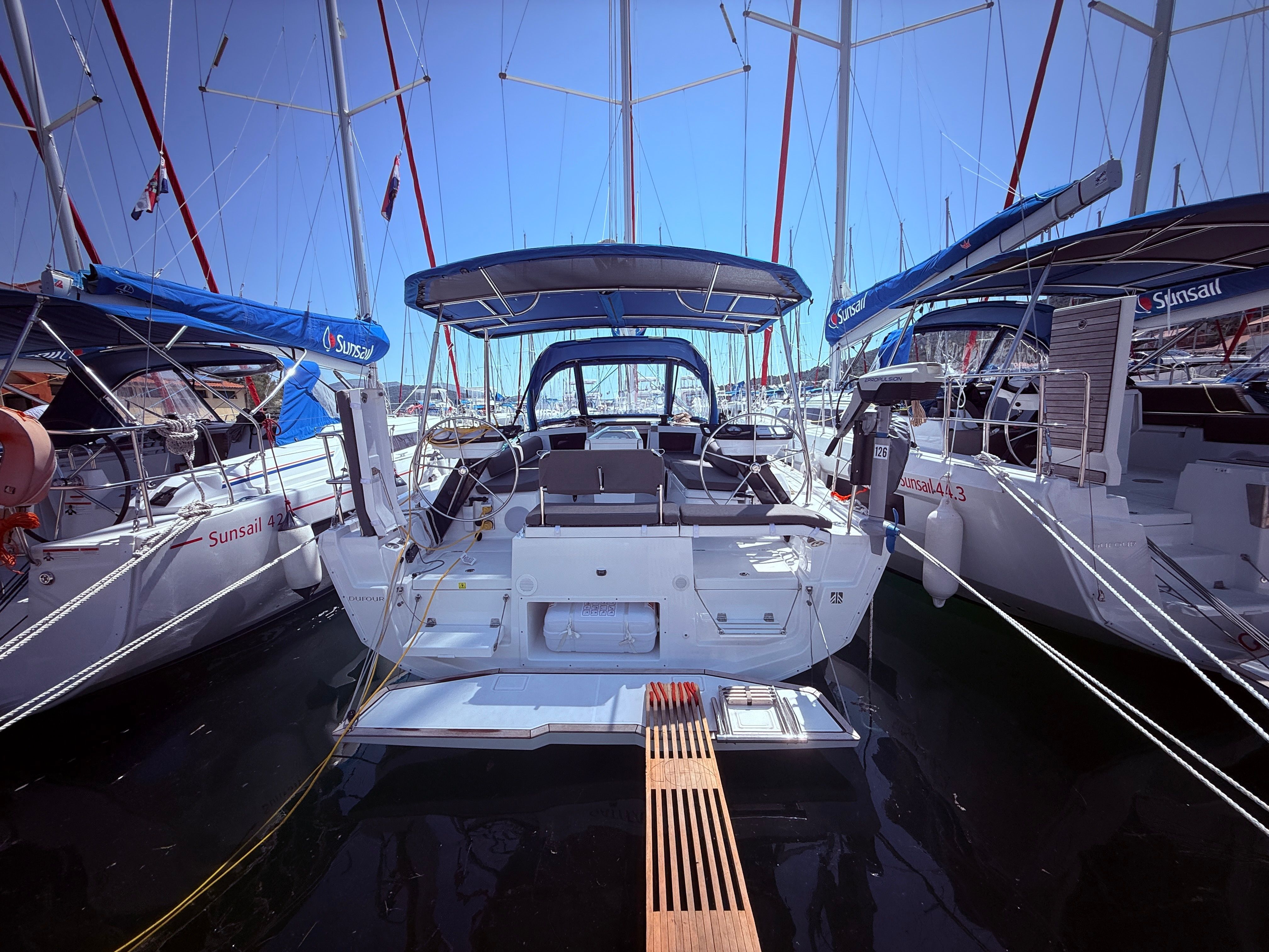 Dufour 37 | Sunsail 25
