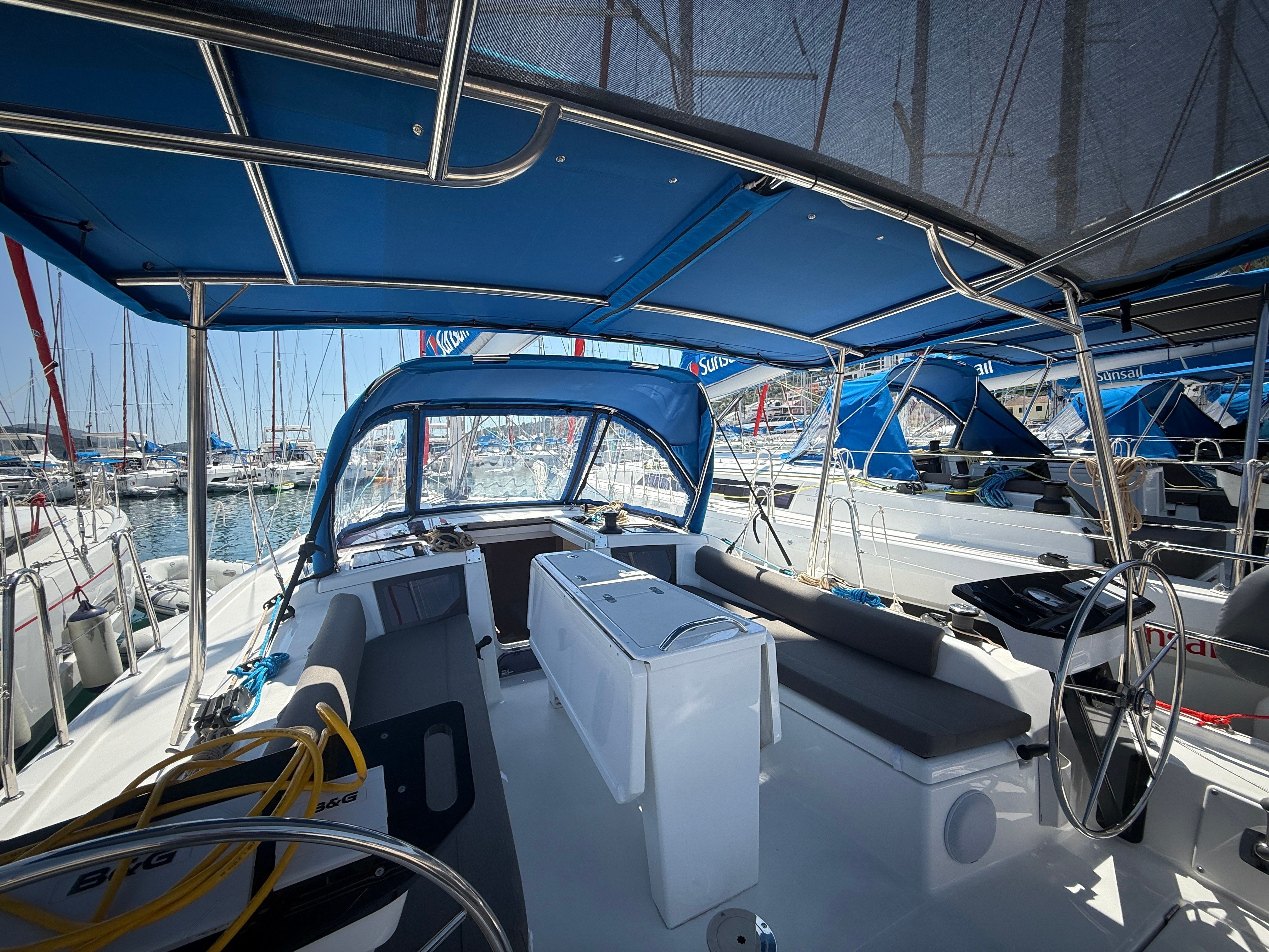 Dufour 37 | Sunsail 25