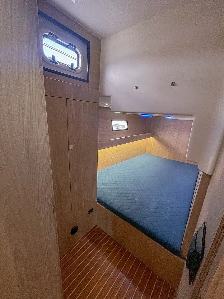 Nautica 1300 | Royal