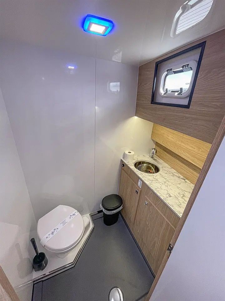 Nautica 1300 | Royal