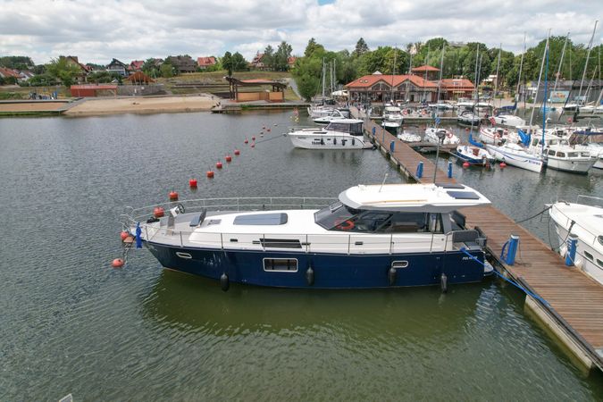 Nautica 1300 | Royal