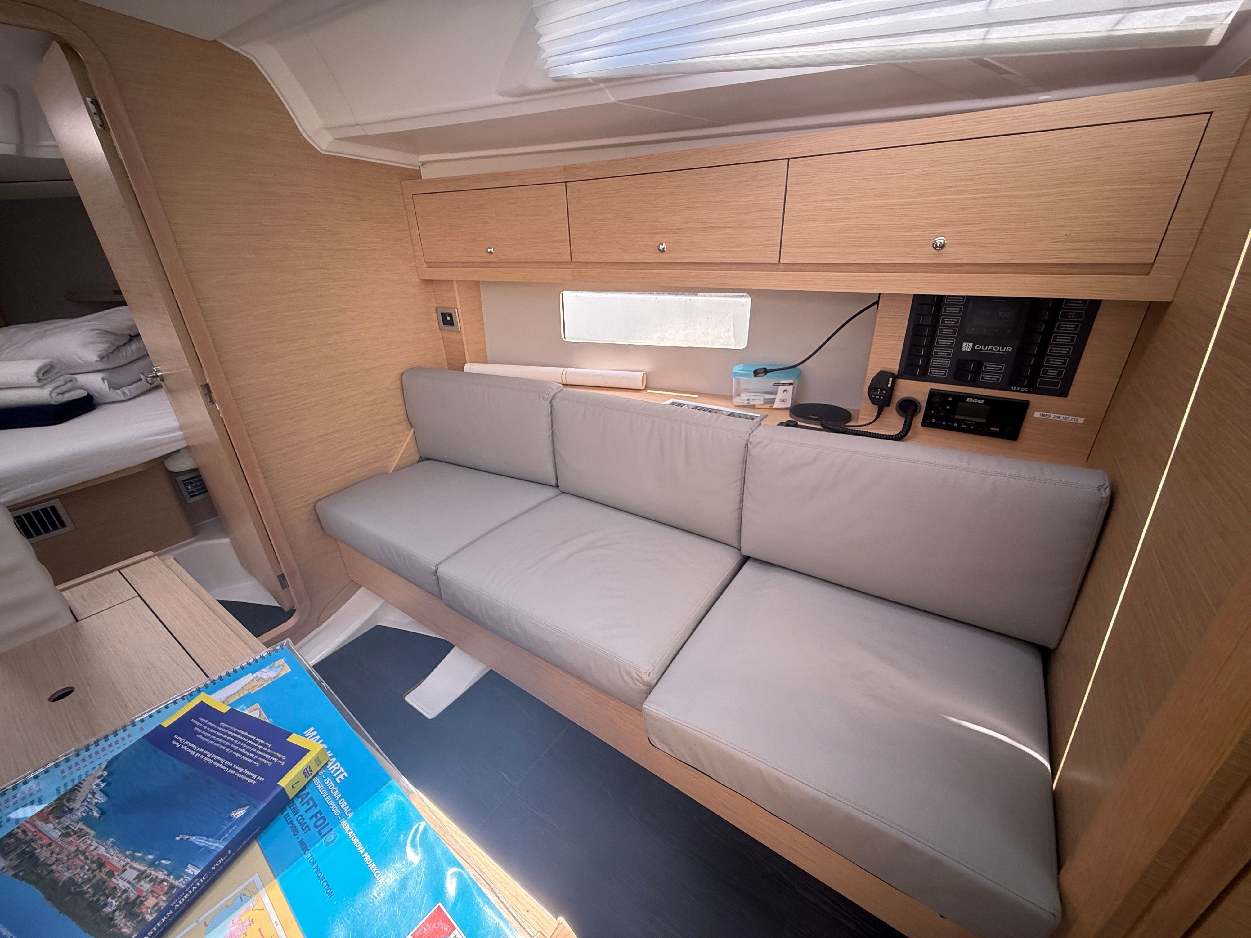Dufour 37 | Sunsail 25