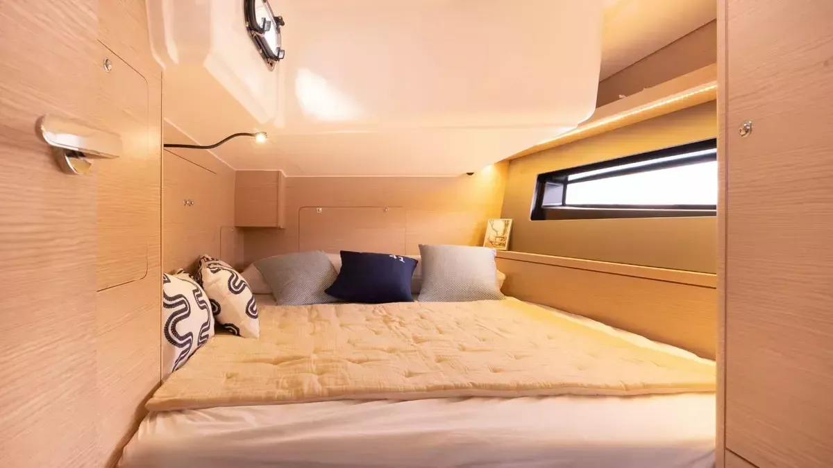 Dufour 41 | Sunsail 25