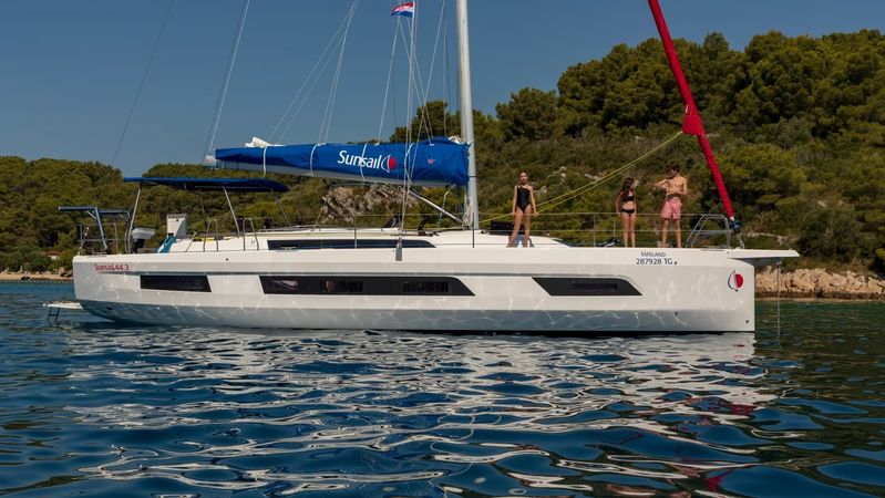 Dufour 44 | Sunsail 25