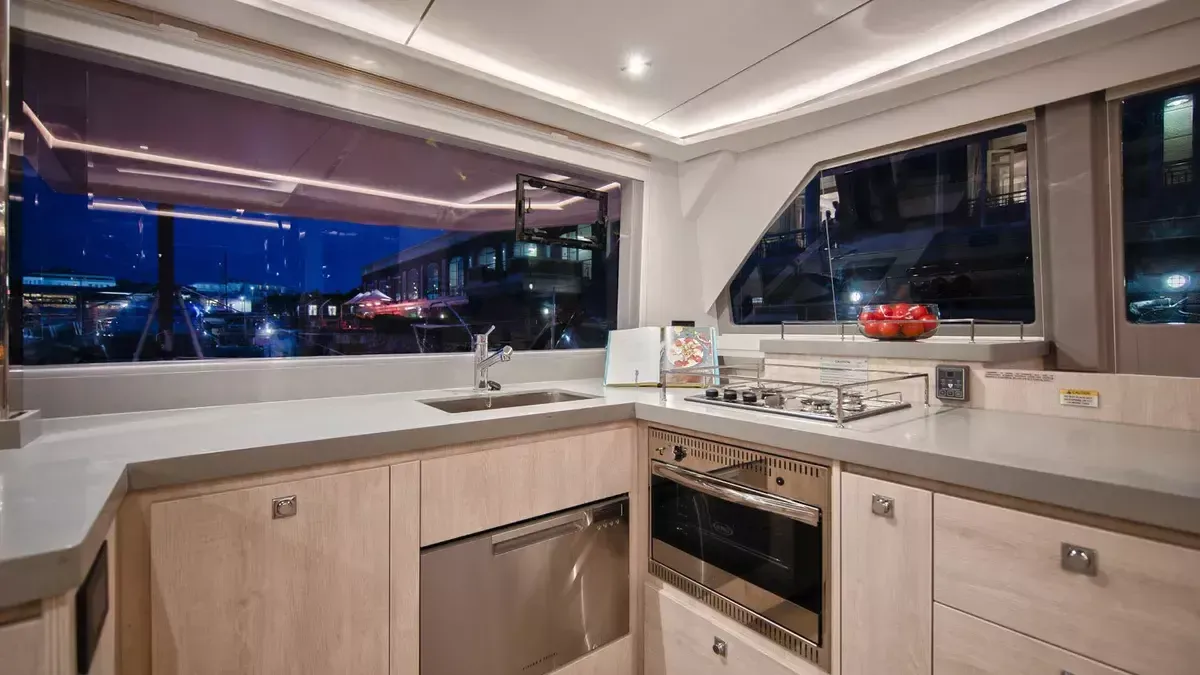 Leopard 45 | Sunsail 24