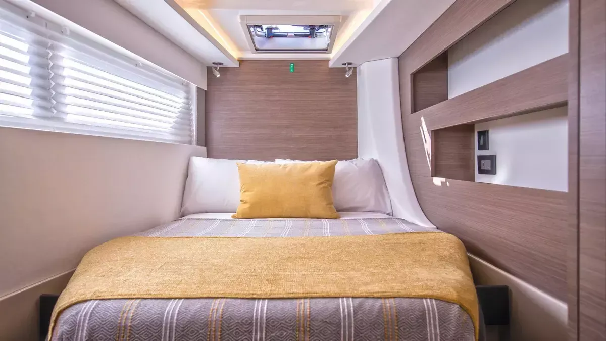 Leopard 42 | Sunsail 25