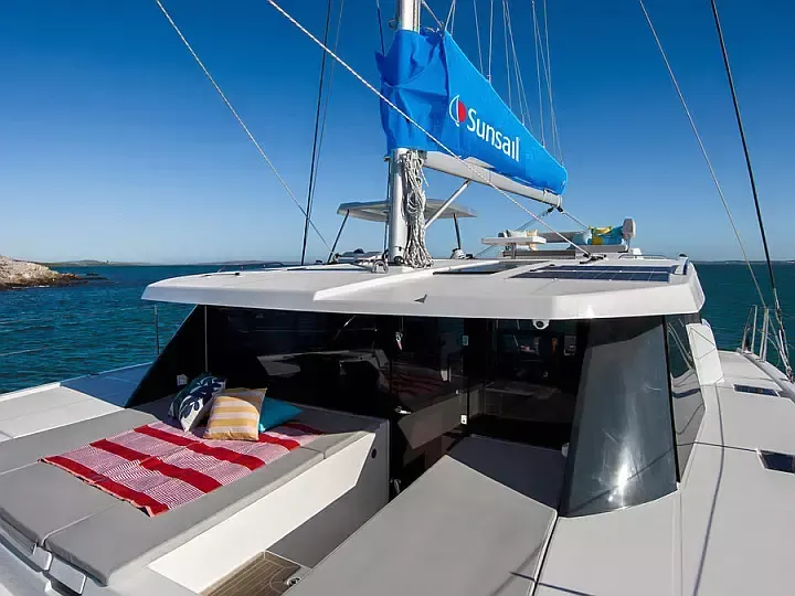 Leopard 42 | Sunsail 25