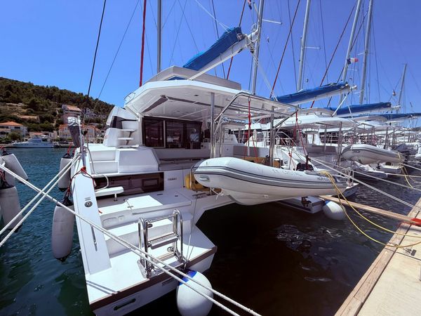 Leopard 42 | Sunsail 24