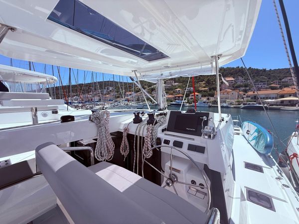Leopard 42 | Sunsail 24