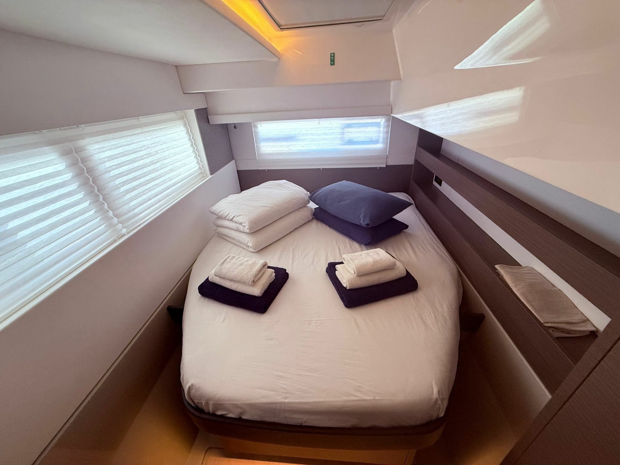 Leopard 42 | Sunsail 24