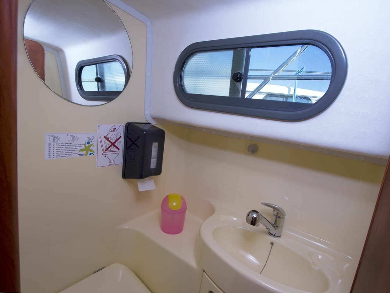 Nicols Sedan 1170 | La Liviniere