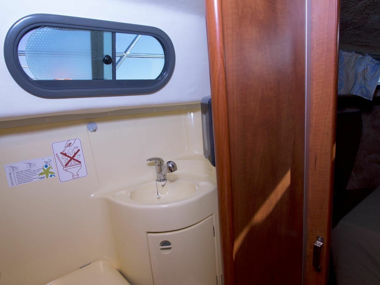 Nicols Sedan 1170 | La Liviniere