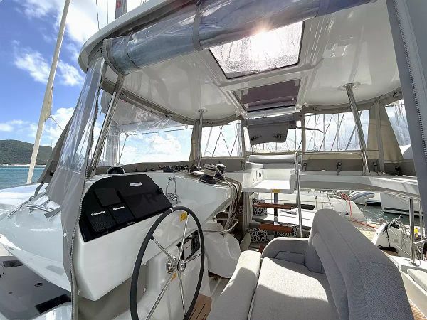 Lagoon 43 | White Pearl