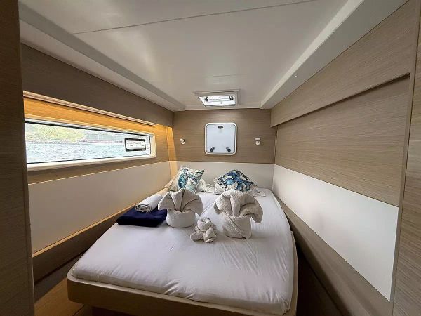 Lagoon 43 | White Pearl