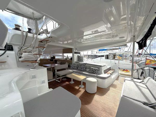 Lagoon 43 | White Pearl