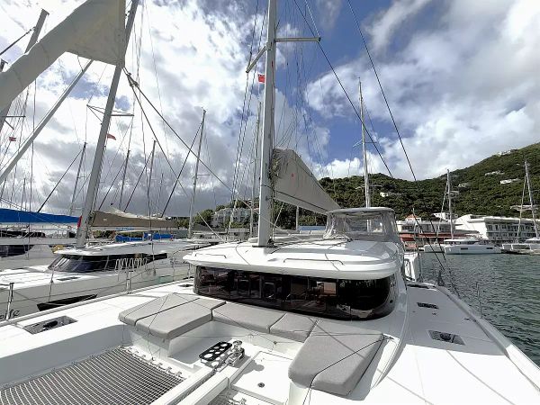 Lagoon 43 | White Pearl