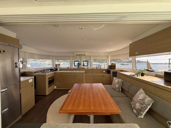 Lagoon 43 | White Pearl