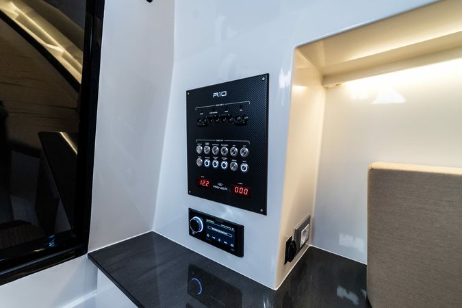 Cantieri Renier R10 | 25