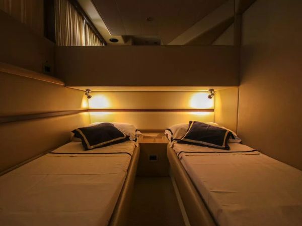 Ferretti 591 | Borna 1