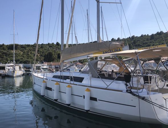 Dufour 460 GL | Good Luck