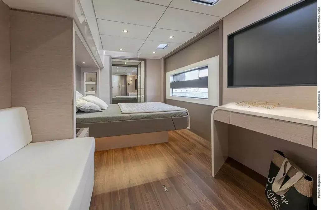 Aventura 56 | Don't Blink