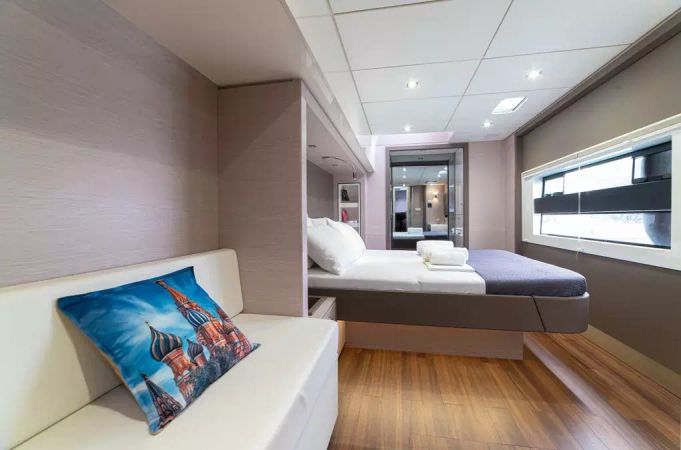 Aventura 56 | Don't Blink