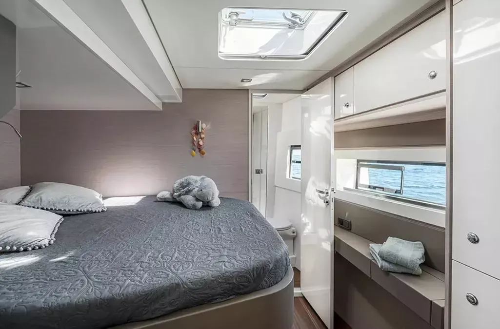 Aventura 56 | Don't Blink