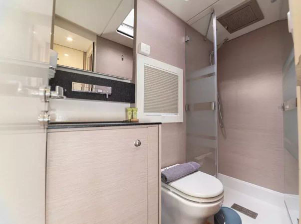 Aventura 56 | Don't Blink