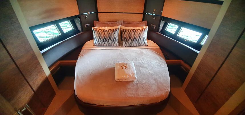 Azimut 53 | Disco Volante