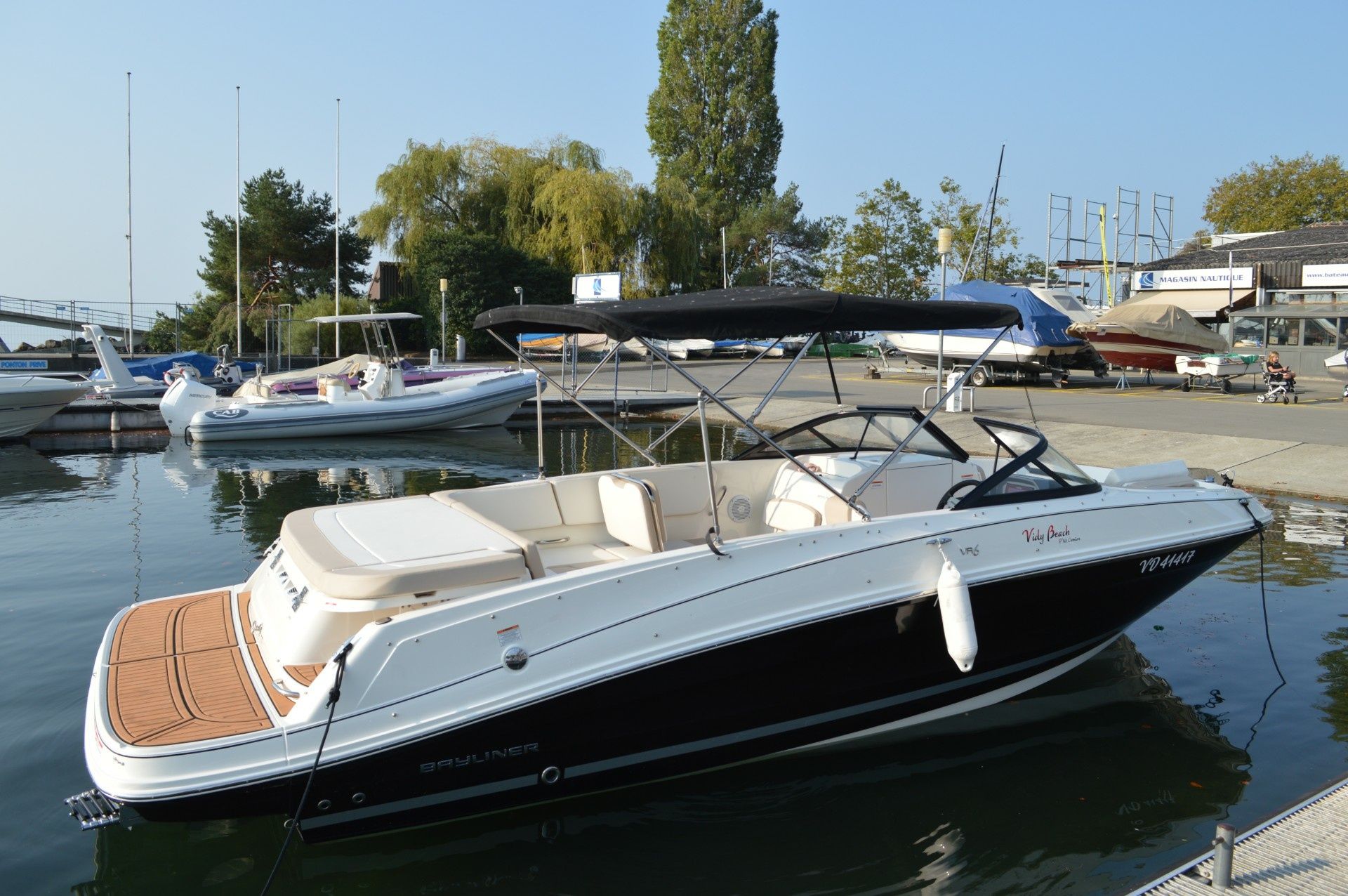 Bayliner VR6 E | Vidy Beach
