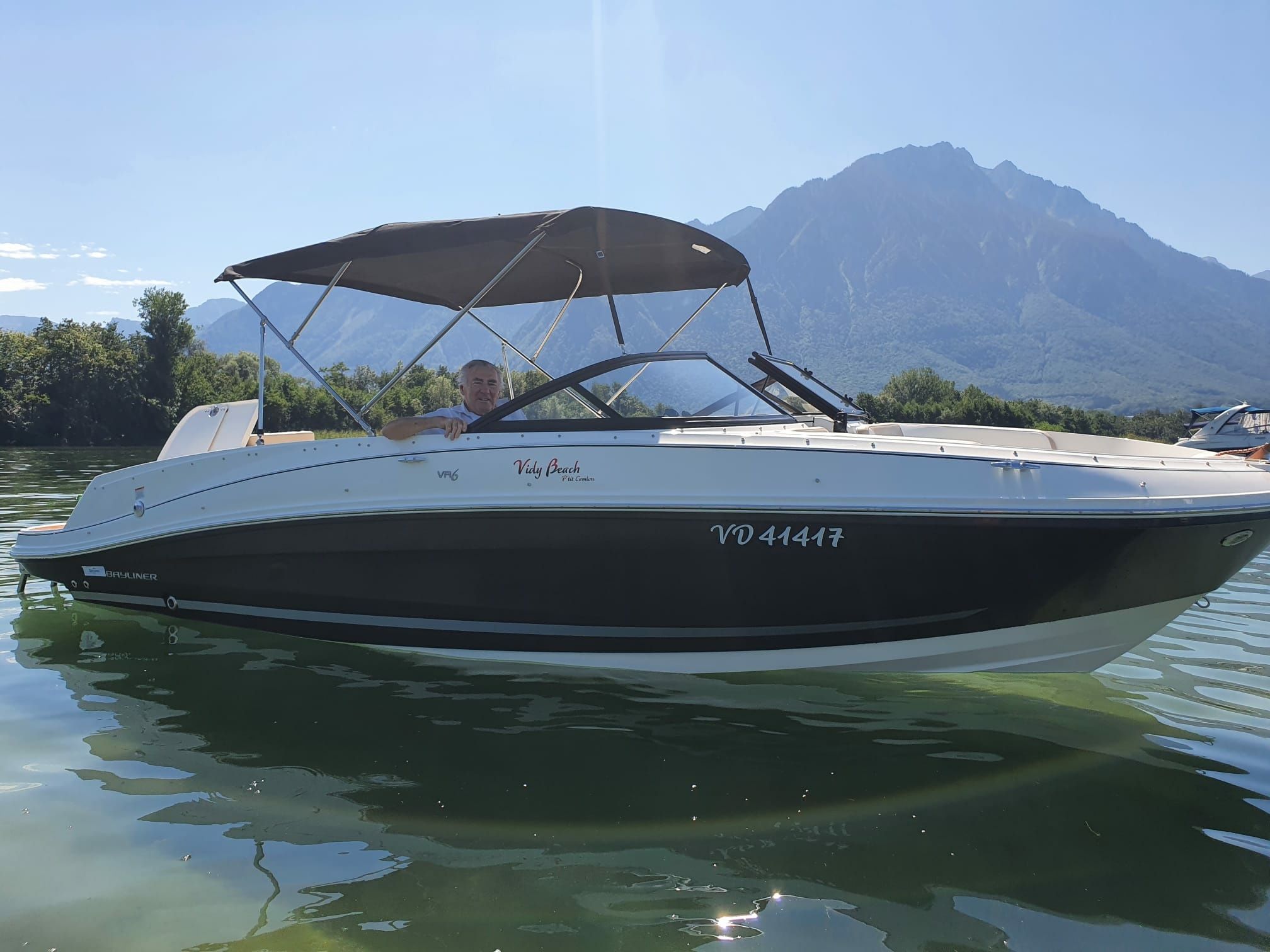 Bayliner VR6 E | Vidy Beach