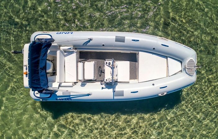 Mostro Top Gun | Mikiouri