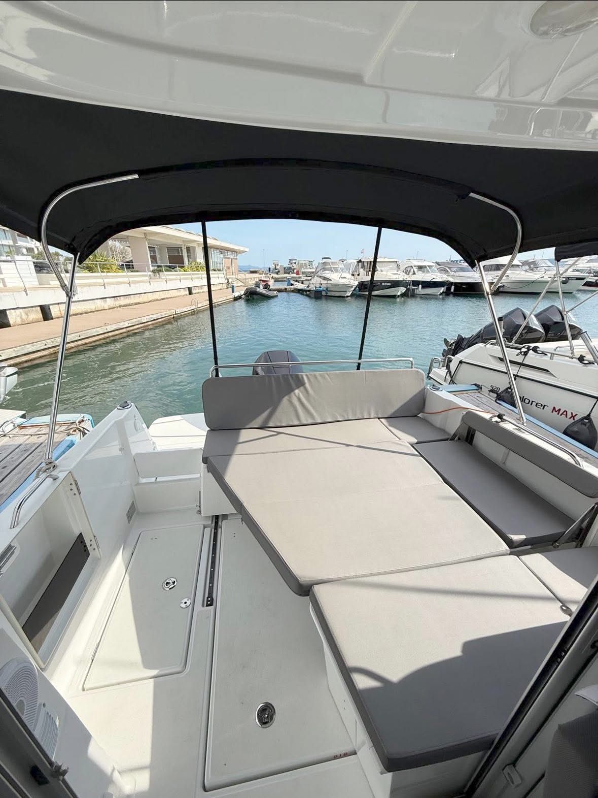 Beneteau Antares 8 | 22