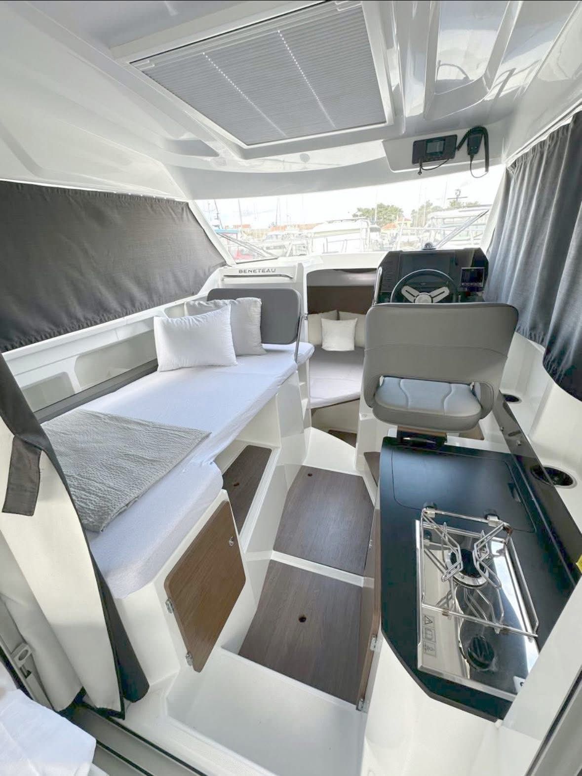 Beneteau Antares 8 | 22
