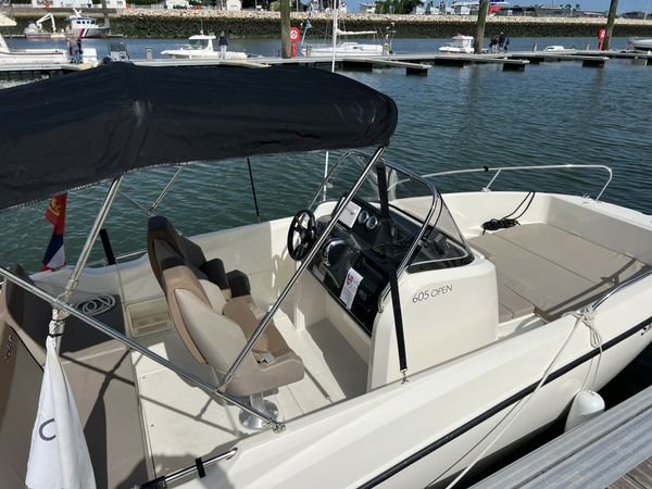 Quicksilver Activ 605 Open | L Arnage