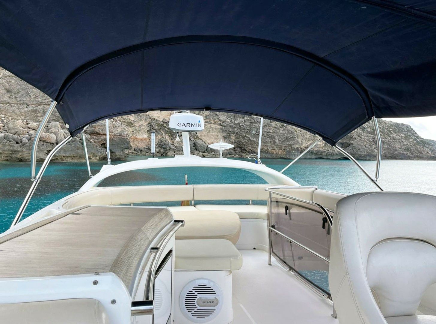 Fairline Phantom 48 | Up & Down