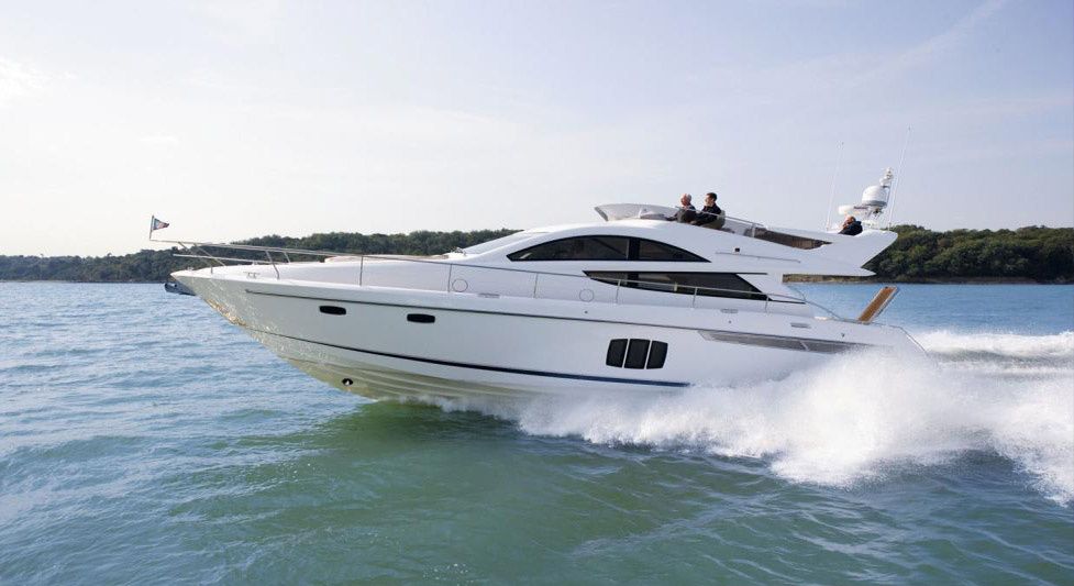 Fairline Phantom 48 | Up & Down
